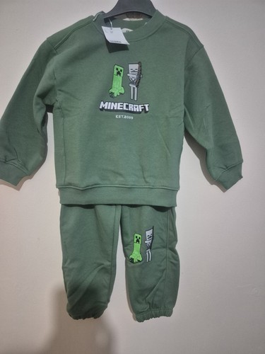 Bnwt kids green - bnwt,